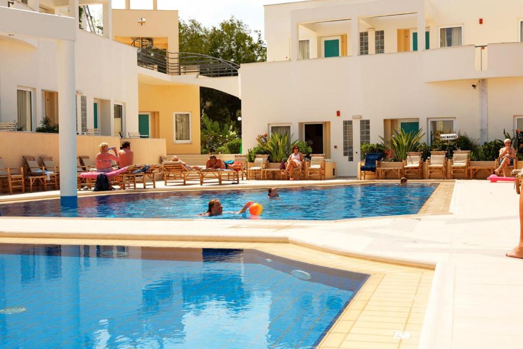 Forum Suites Kato Daratso Bagian luar foto