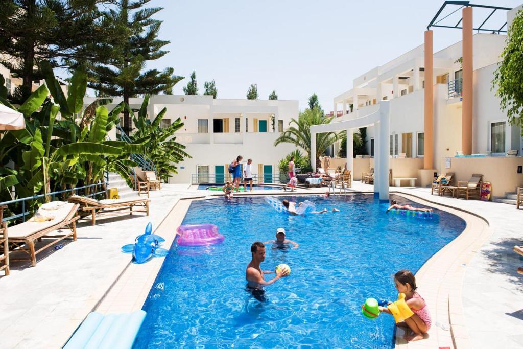 Forum Suites Kato Daratso Bagian luar foto