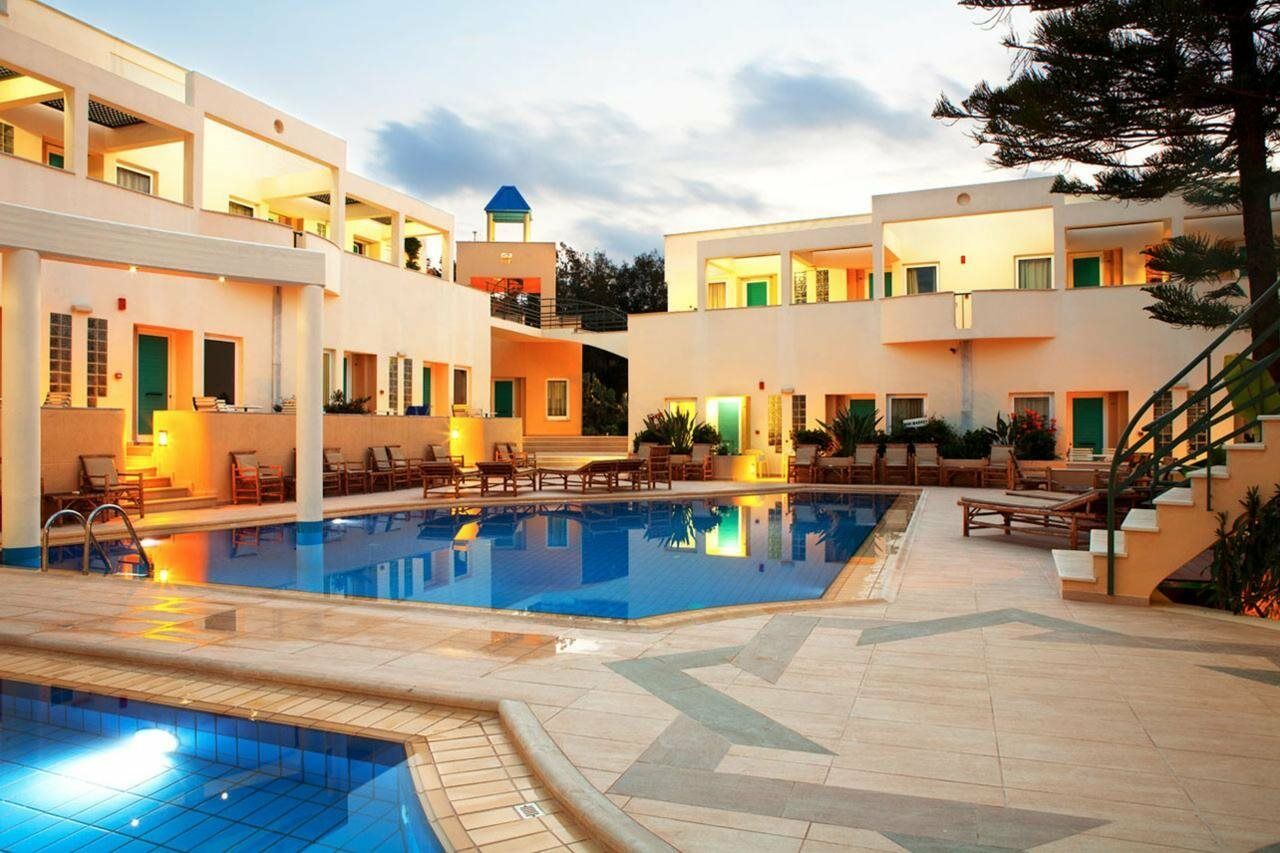 Forum Suites Kato Daratso Bagian luar foto
